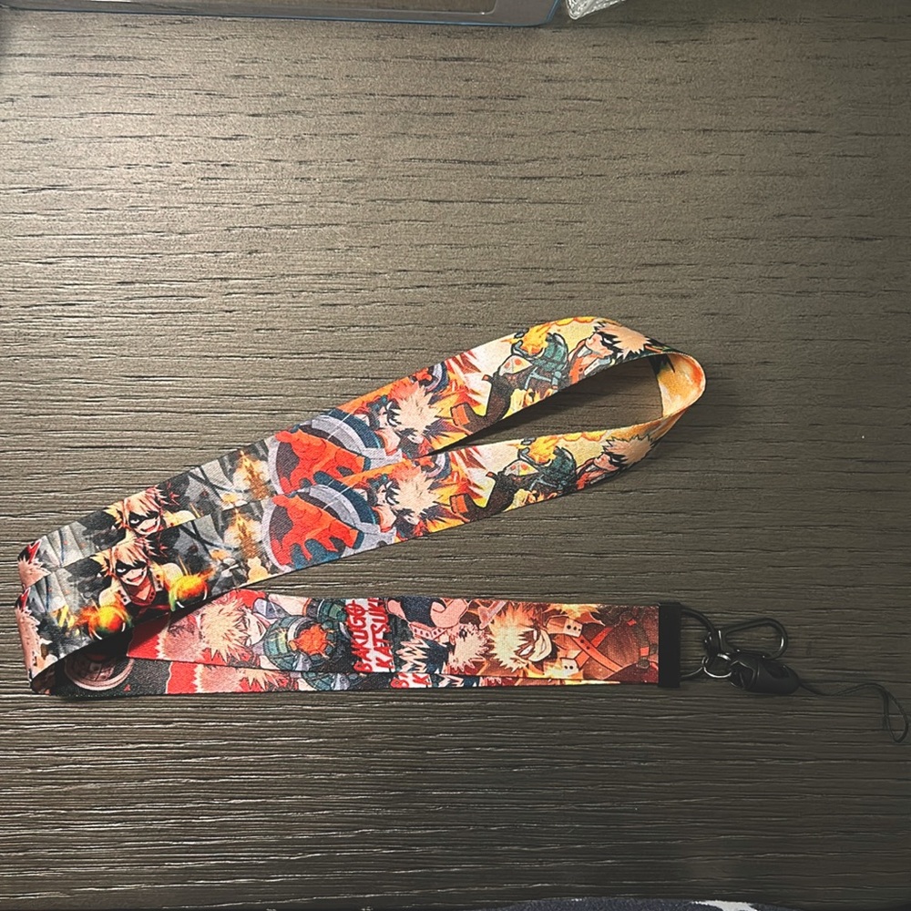 lanyard: 45 x 2 cm